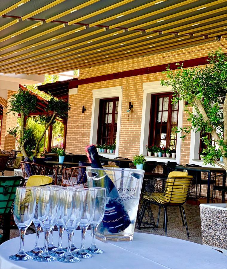 Ardenica Boutique Hotel Lushnje Exterior photo
