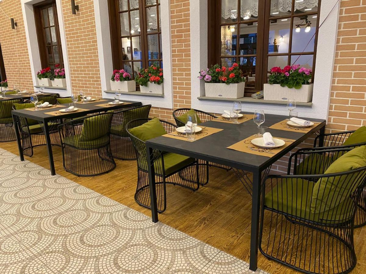 Ardenica Boutique Hotel Lushnje Exterior photo
